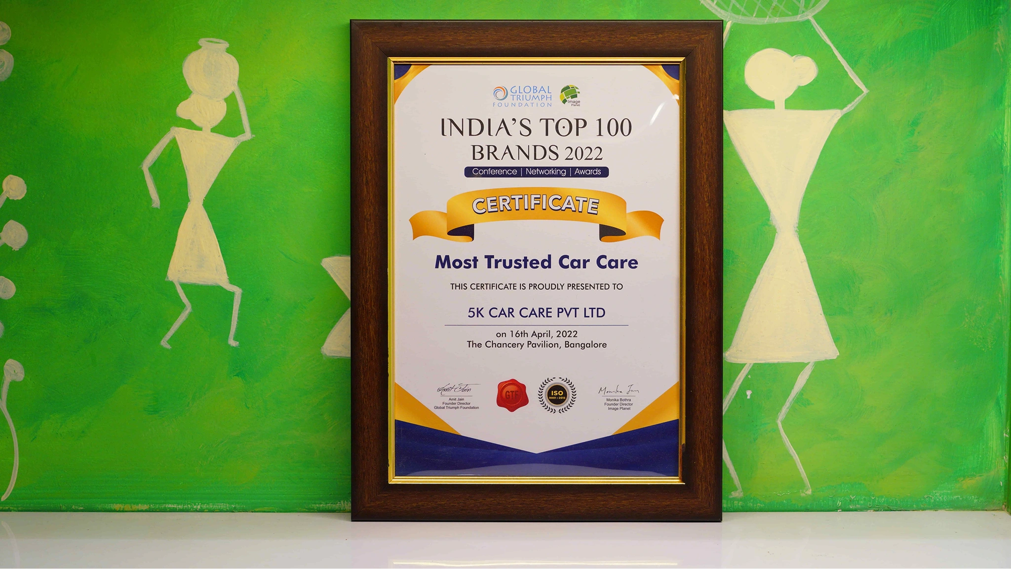 5K Car Care Pvt Ltd receiving India Top 100 Brands Award 2022 Most Trusted Car Care Brand